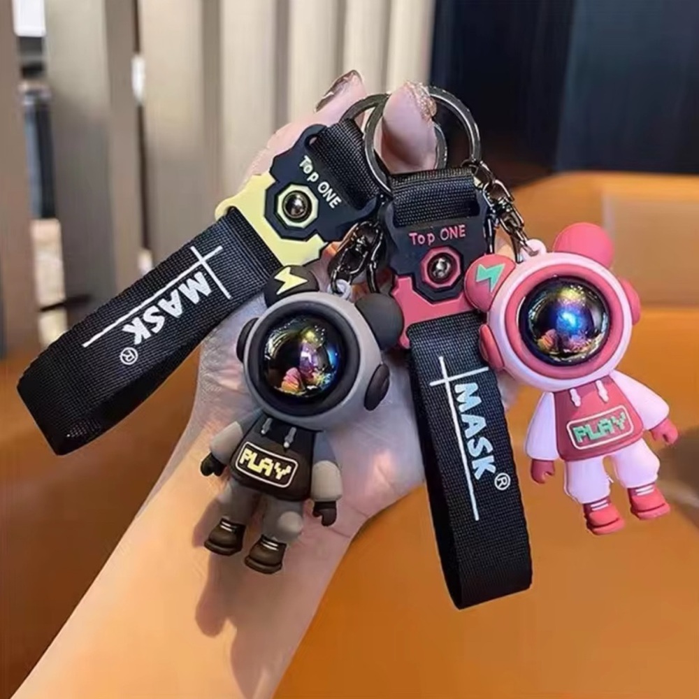 Colorful Astronaut Keychains - Picture 3 of 3